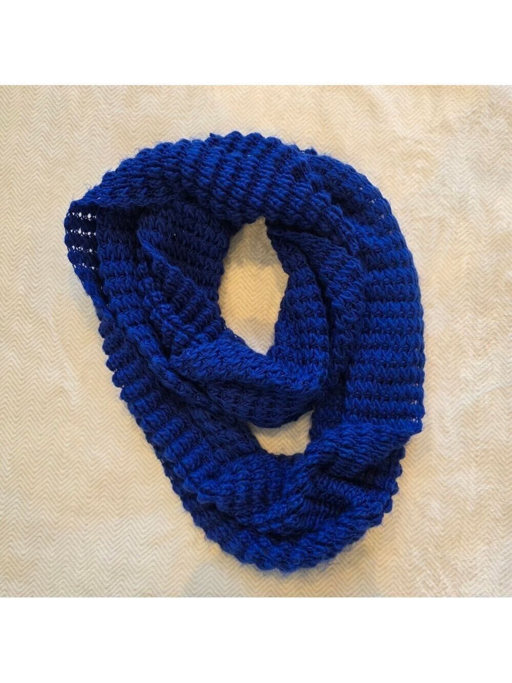 *4 for $25* Cozy Blue Knit Infinity Scarf